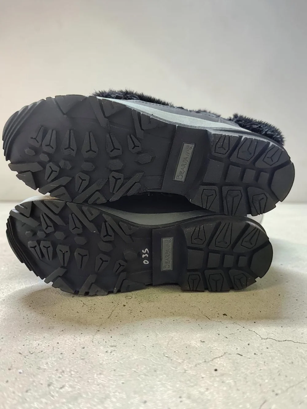 ,NWT Bearpaws Women's Black Faux-Fur Winter Snow Boots, 8